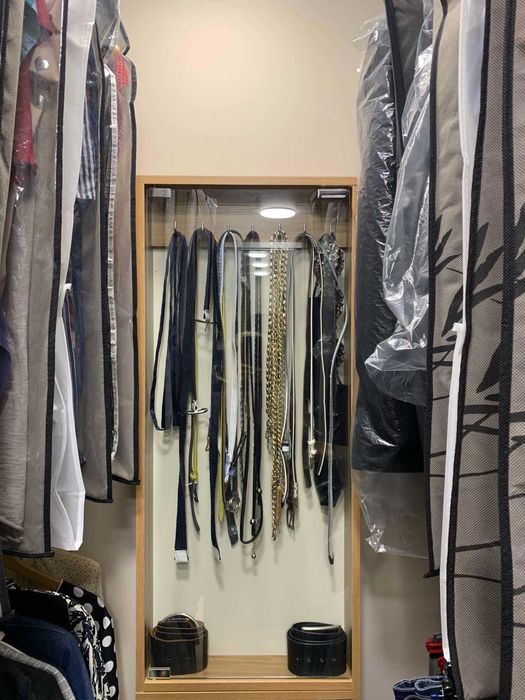 Шкаф для ремней, в идеальном состоянии