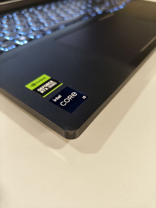 Lenovo i9-14900HX /32gb/1tb/rtx 4060 8gb/16" 3k