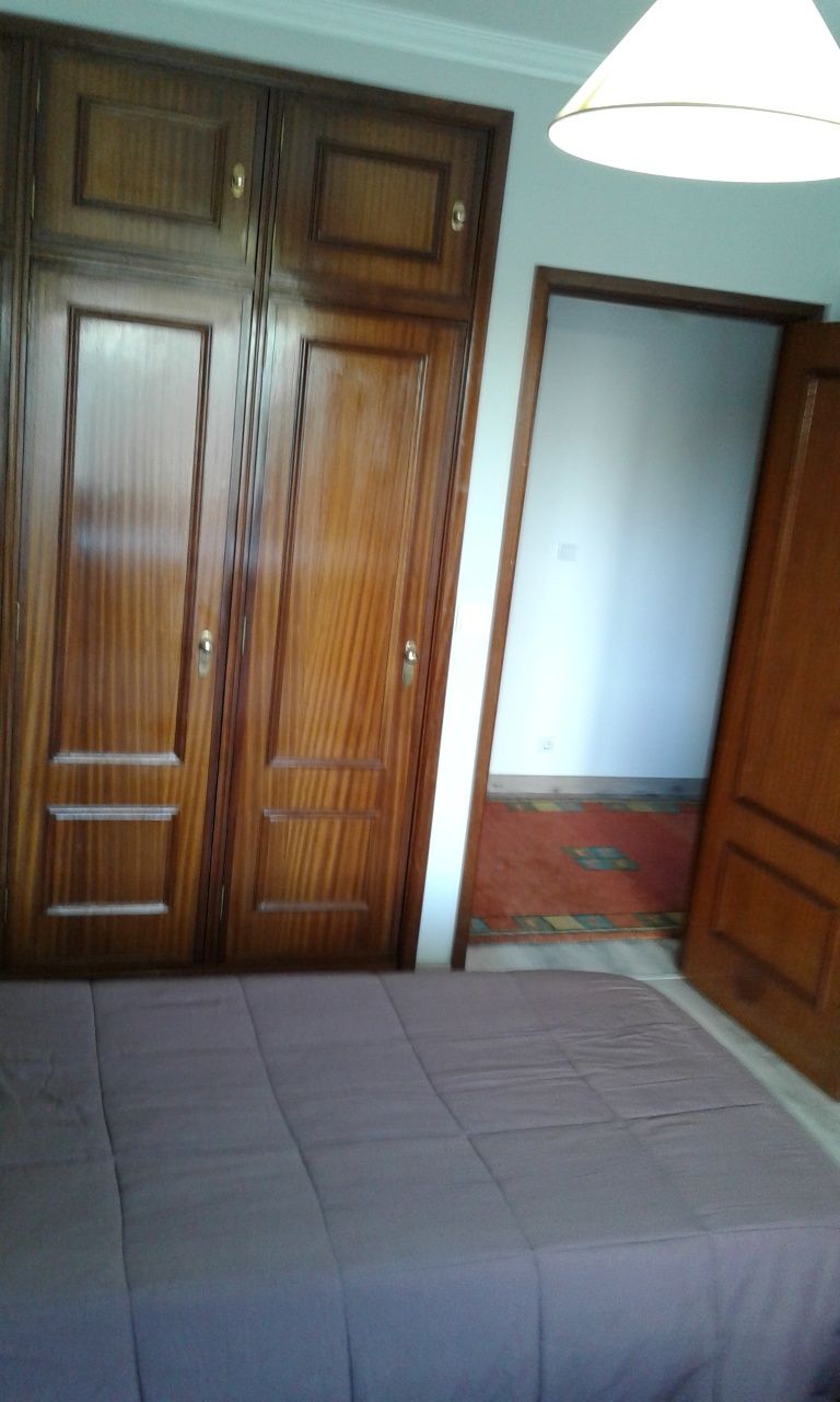 Arrendo quarto ao Arrábida