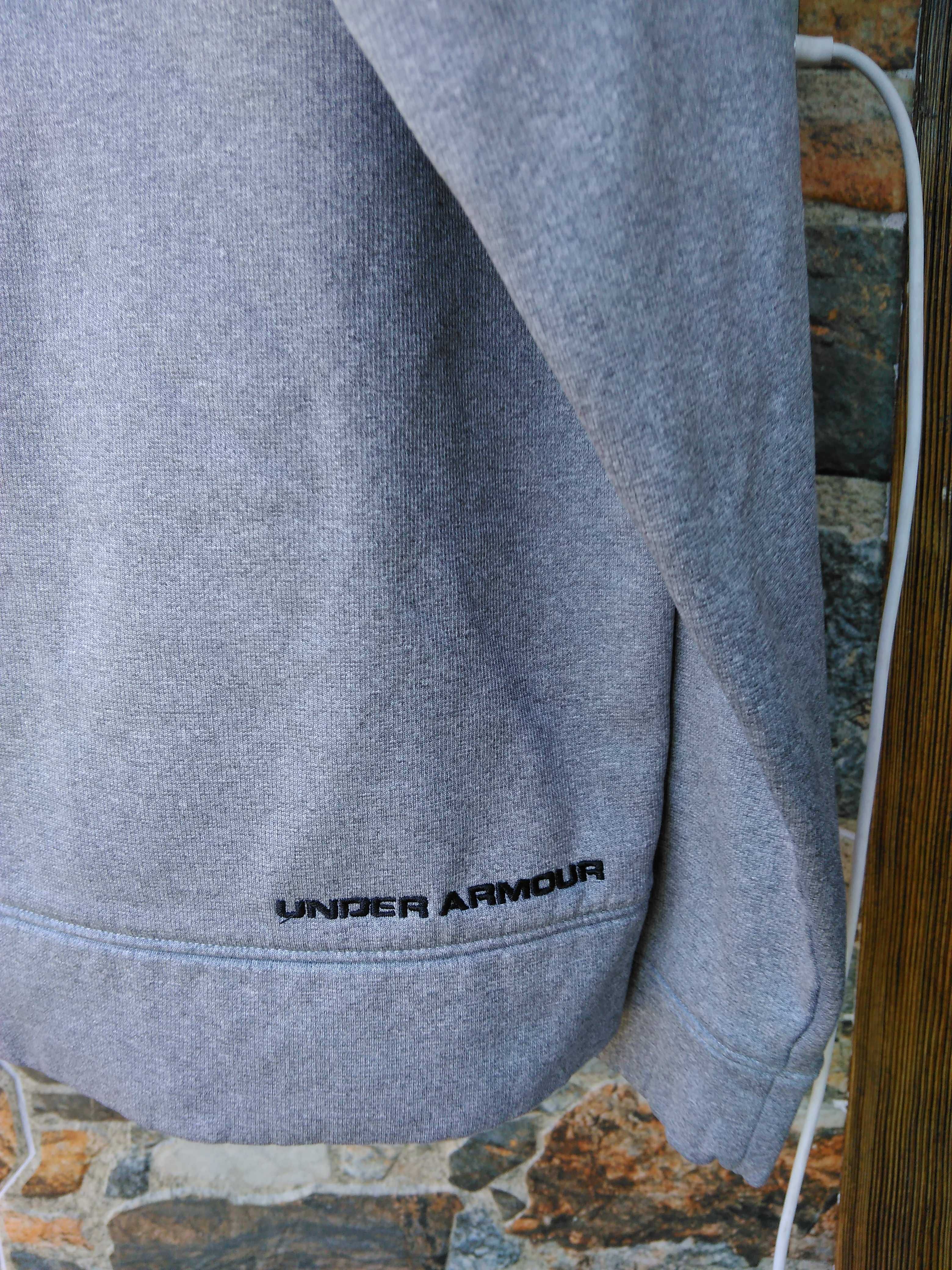 Under Armour bluza z kapturem z USA