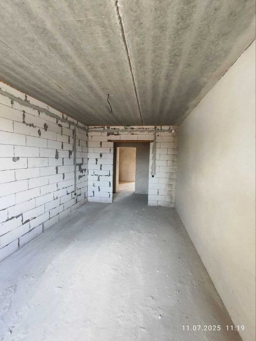 Продаж 3-х кімнатної квартири у зданому будинку