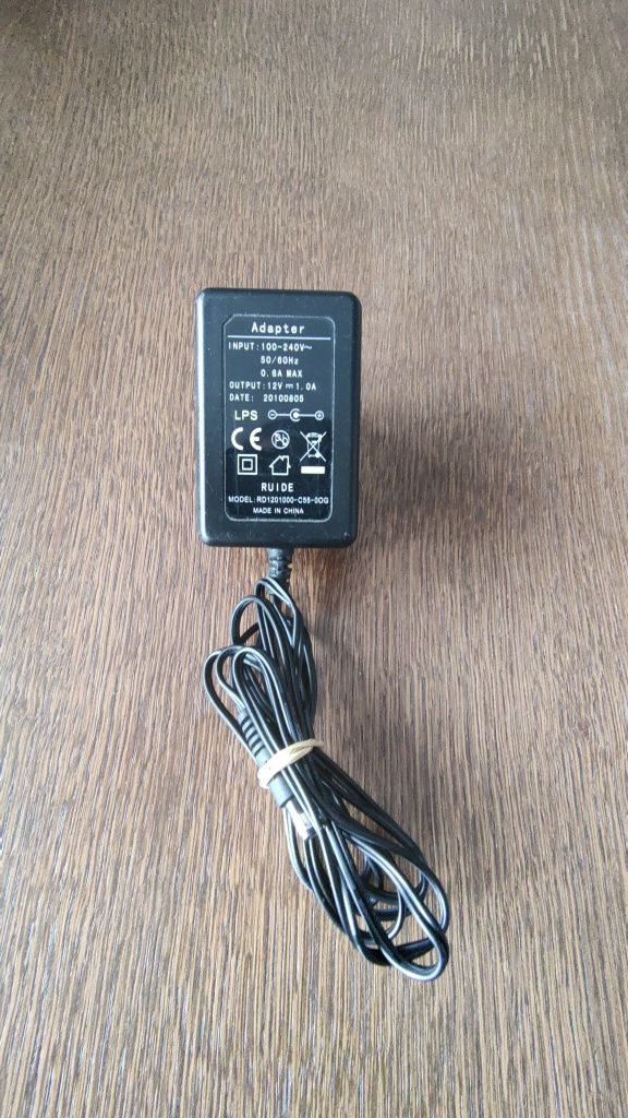 Zasilacz 12v 1A, wtyk: 5,5 mm x 2,1 mm