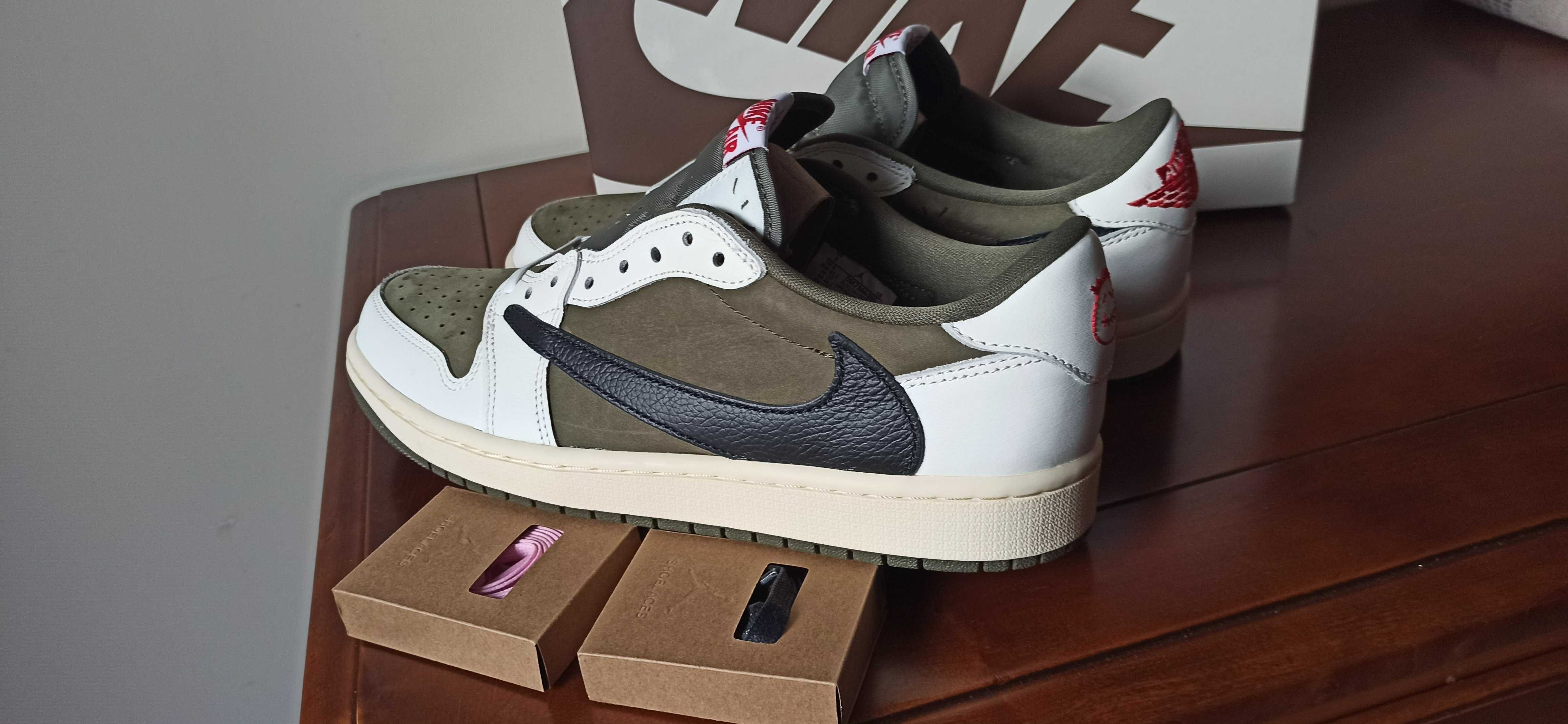(r. 42,5/ US9) Nike Jordan 1 Retro Low OG SP Travis Scott Medium Olive