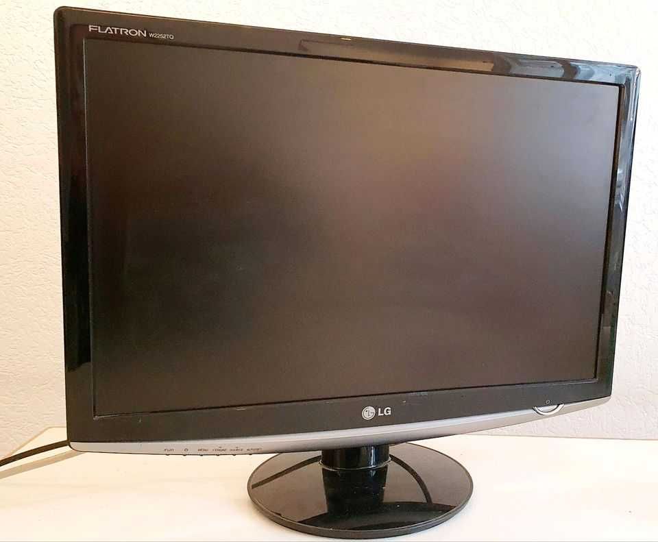 Монитор 22" LG Electronics W2252TG-PF
