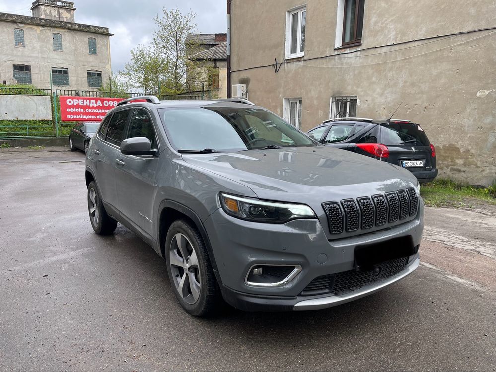 Продам Jeep cherokee 2020