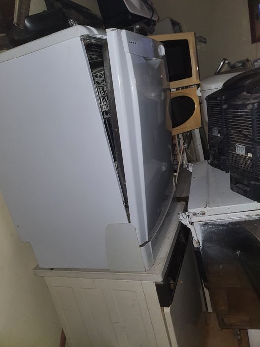 Venda de recheio eletrodomésticos sofas entre outros. Venda com urgênc