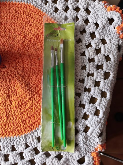 Conjunto novo de 3 pincéis de pintura – selado