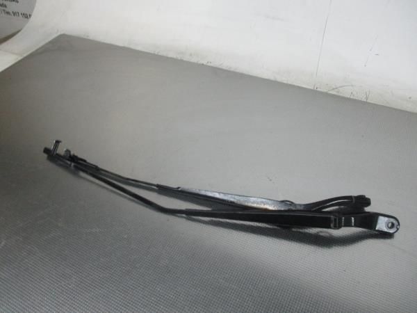 Haste / braço de escova limpa vidros frente direita MAZDA 3 (BK)