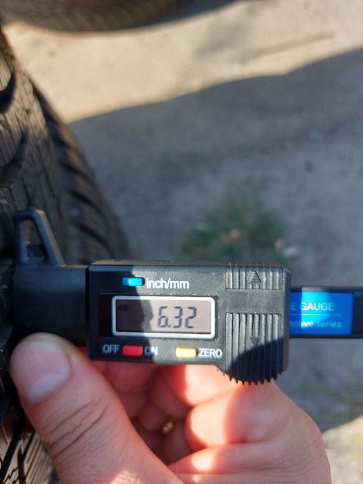 Пара зимових шин 195/60/16 Hankook