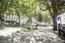 Prédio na Av. Sá da Bandeira | 8 Apartamentos | Espaço Comercial | Inv