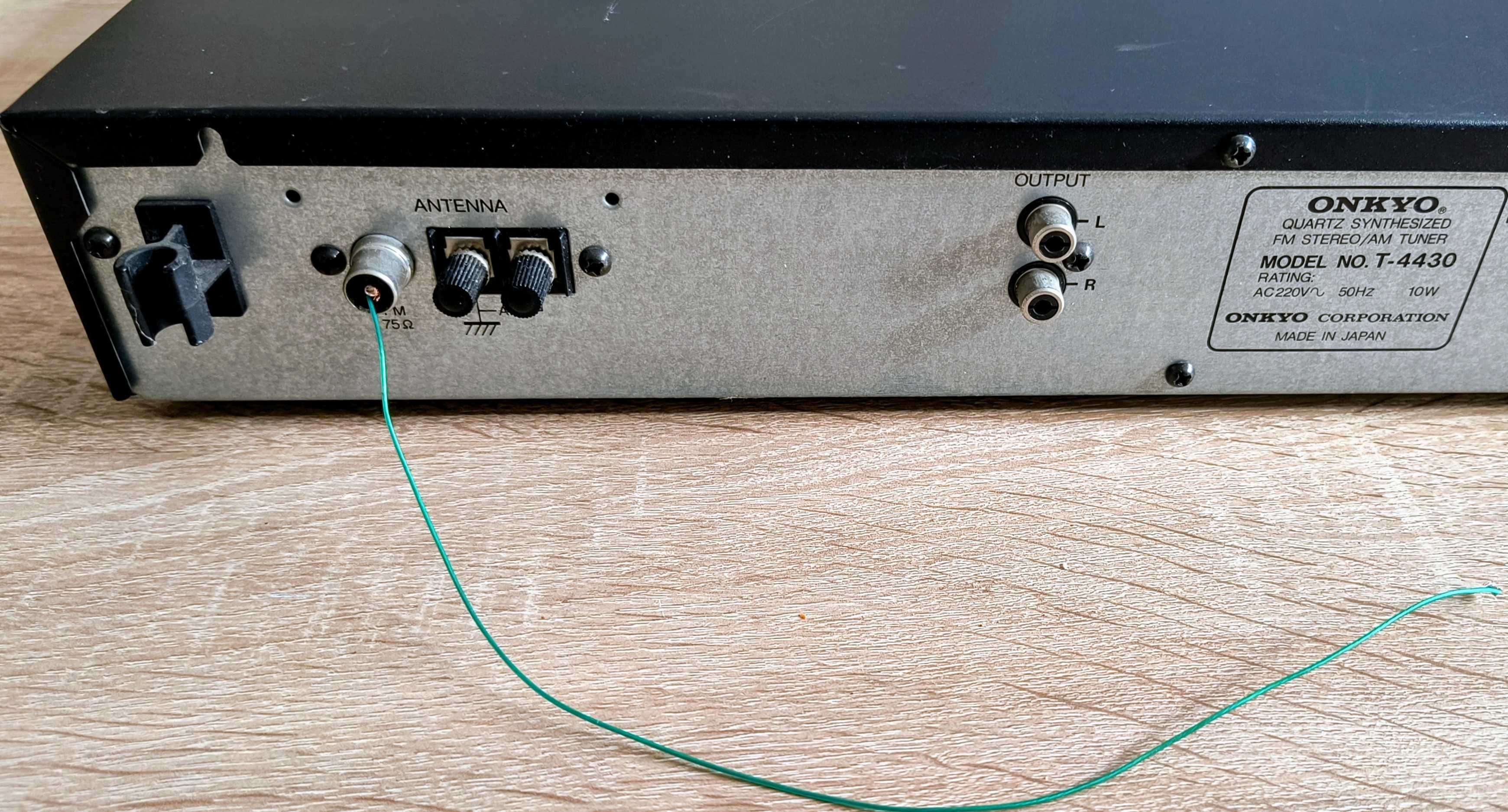 Turer radiowy Onkyo