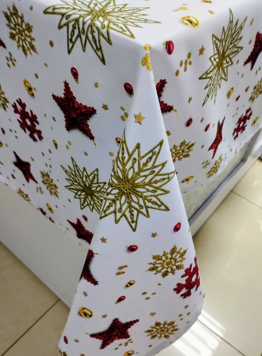 Obrus świąteczny Boże Narodzenie choinki 140x200 3 wzory