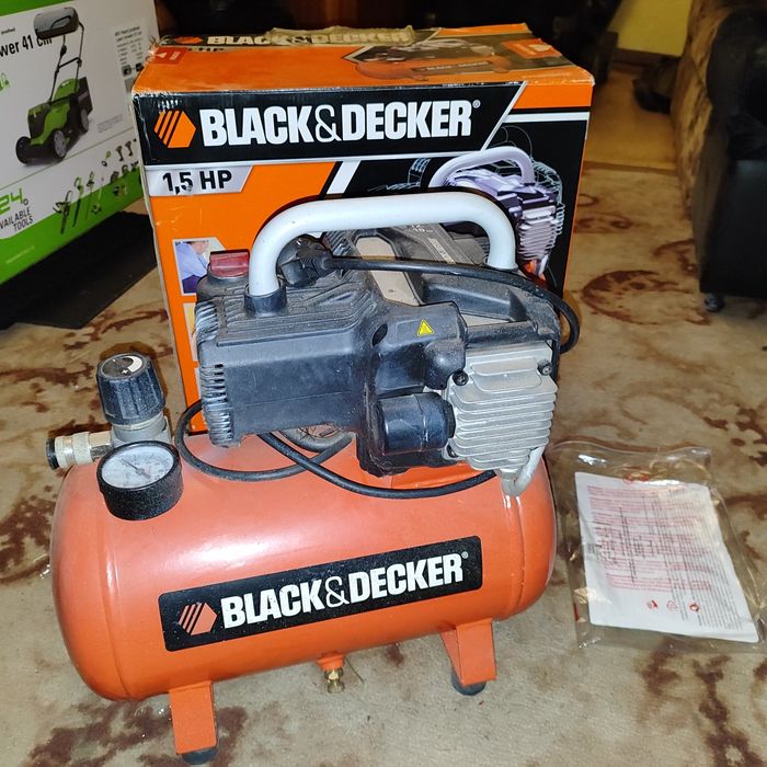 Sprężarka Black&Decker 12L model NKNB304BND009