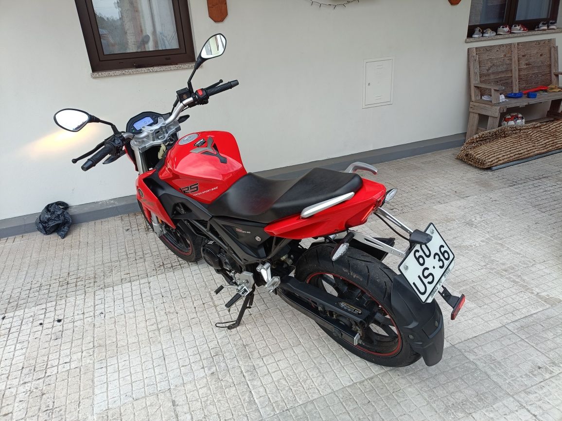 Vendo moto 125cc
