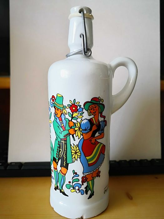 Stara ozdobna butelka ceramiczna