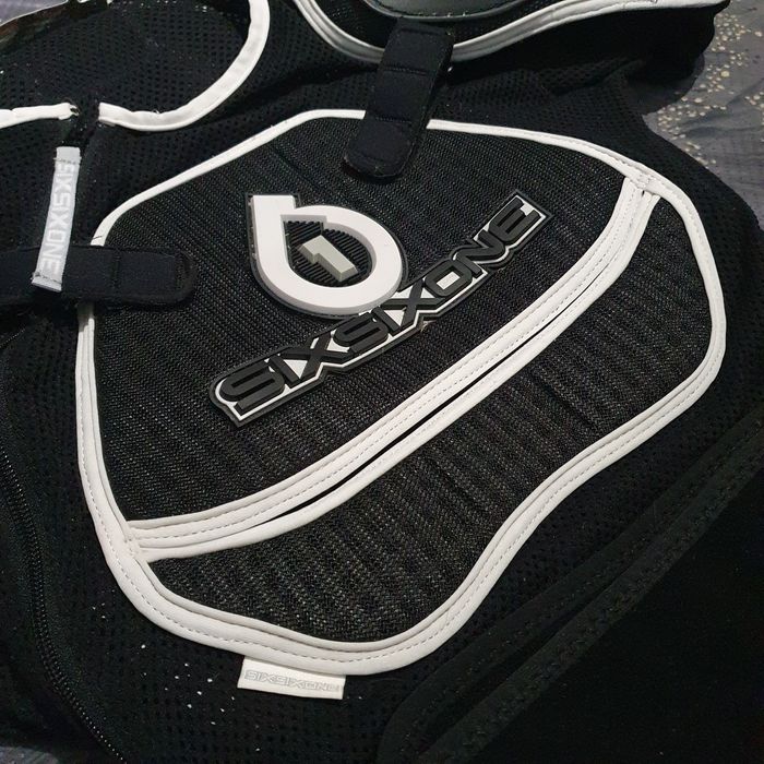 SIXSIXONE Assault Pressure Suite Colete Cervical
