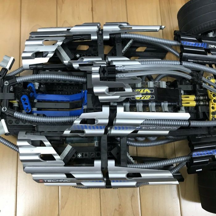 Lego-Technic-8458-Silver-Champion-F1 nowy zlozony