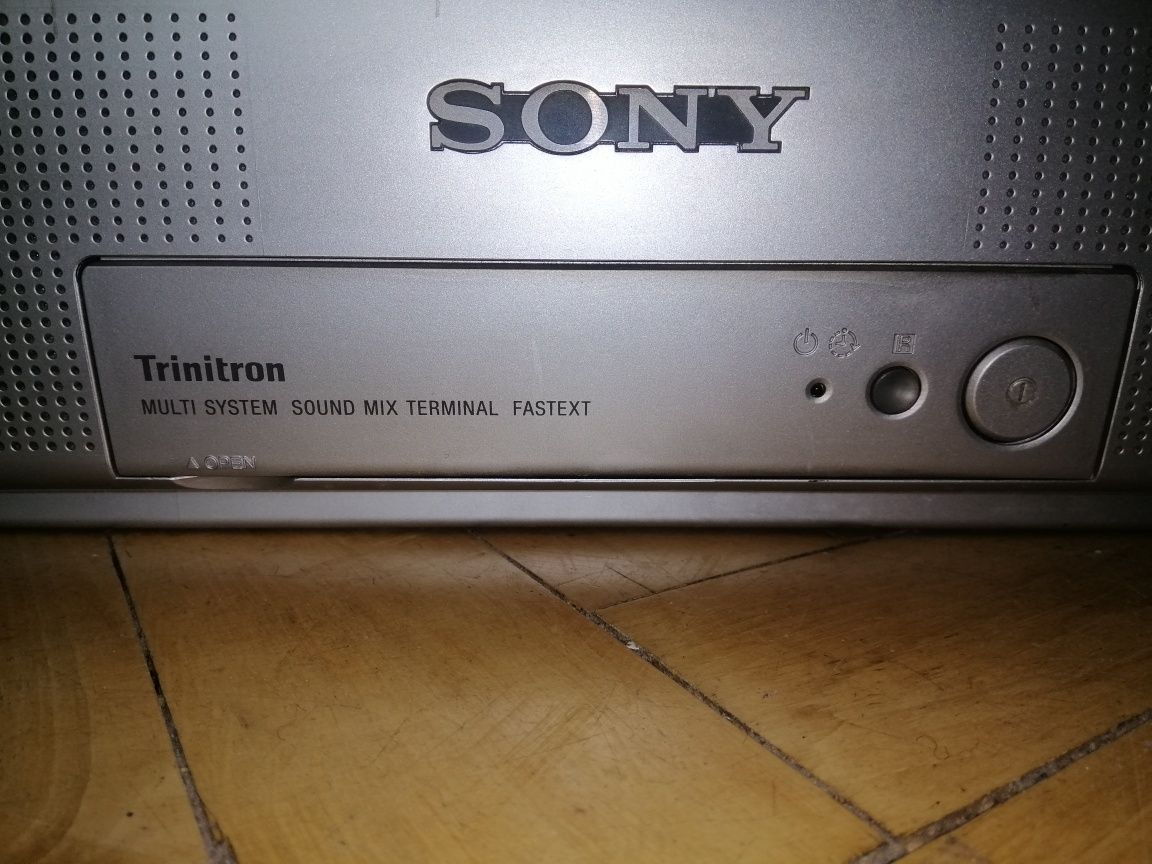 Телевизор SONY Trinitron цветной