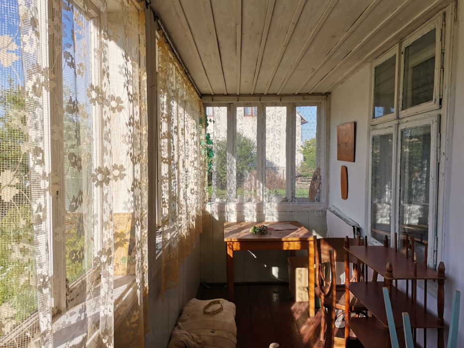 Продається будинок і земельна ділянка