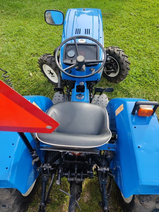 Trator e alfaias (matriculado)