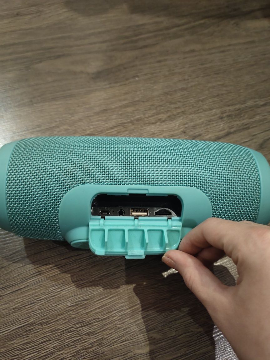 Колонка JBL charge 3