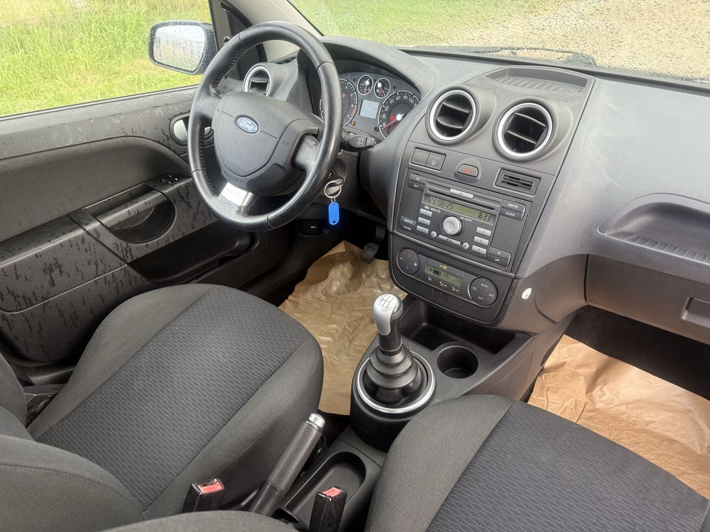 Ford Fiesta MK6 LIFT / Benzyna + LPG / Ghia / Zamiana / Sprawna /