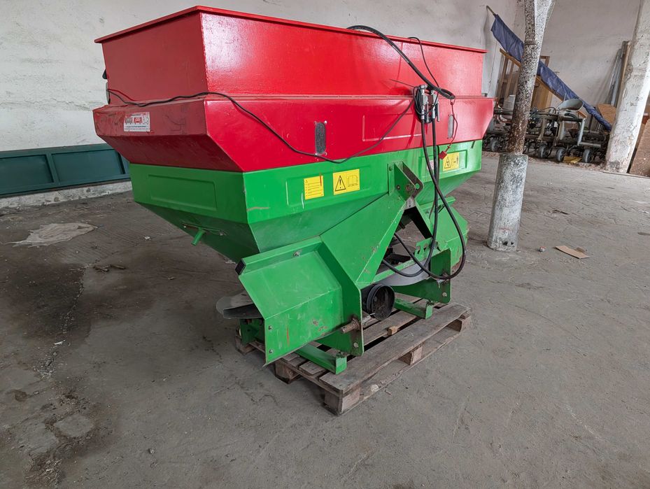 Rozsiewacz nawozu UNIA BRZEG