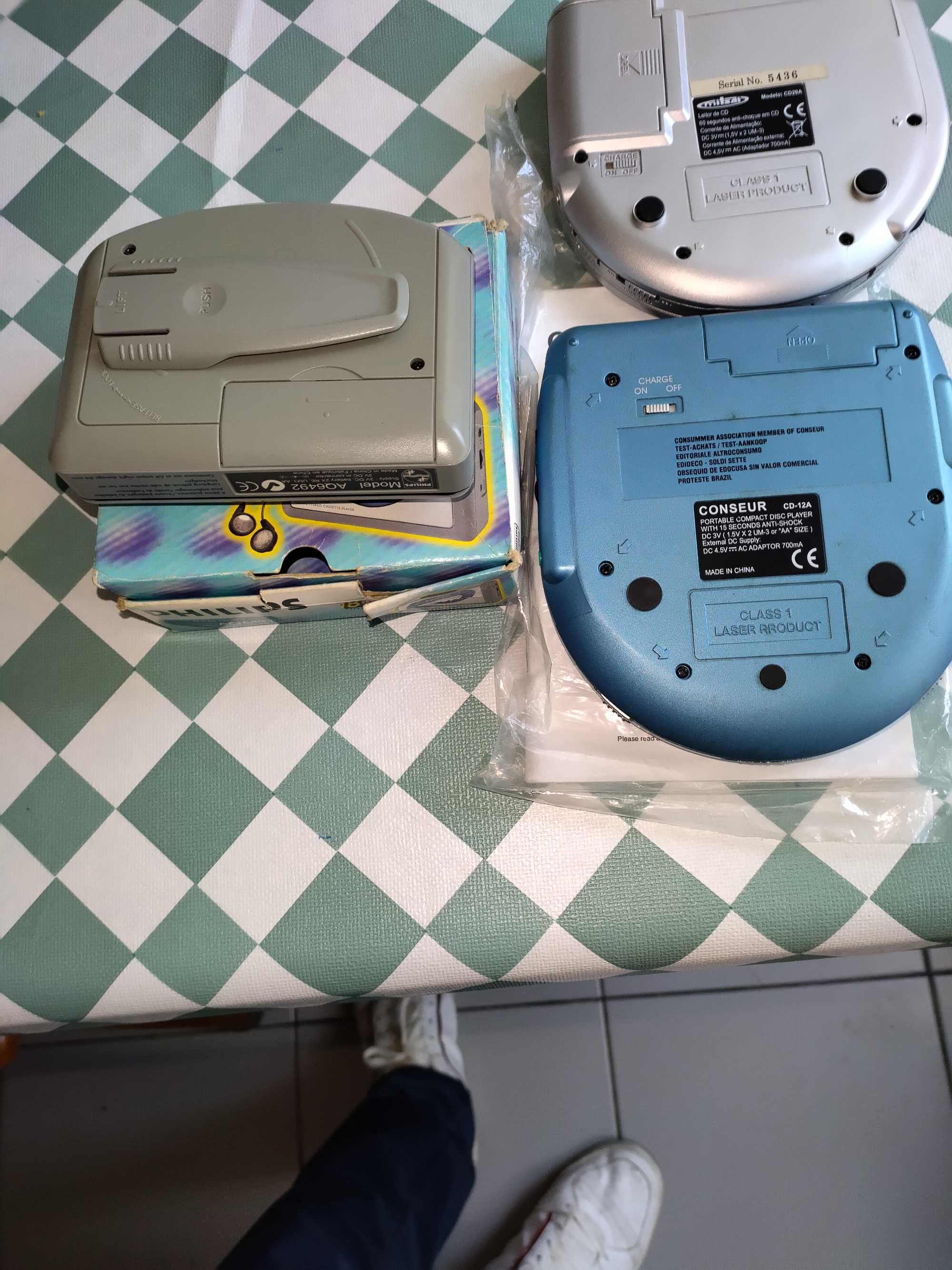 vendo colunas jvc mini leitor de cassetes  dois leitores de cds