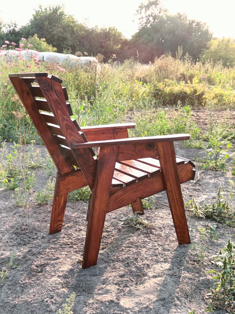 Садове крісло дерев'яне