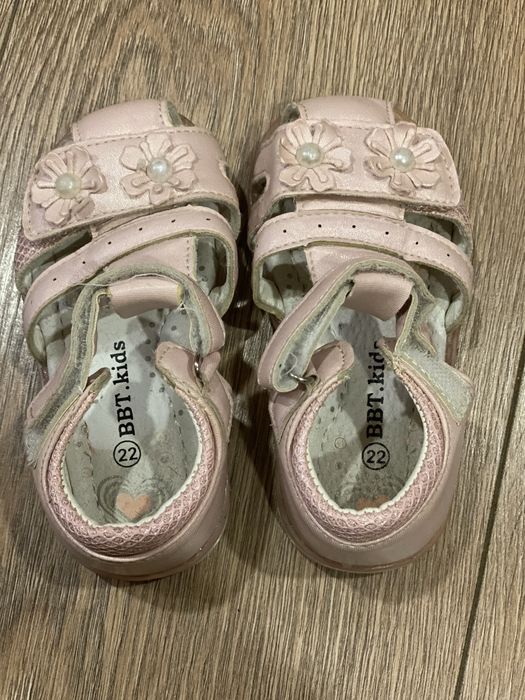 Босоніжки для дівчинки