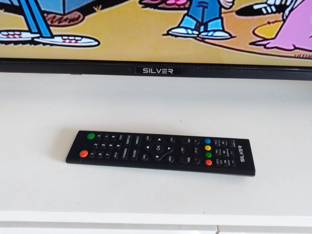 TV LED "Silver" 43" (Como Nova / Damos Garantia) Não é Smart