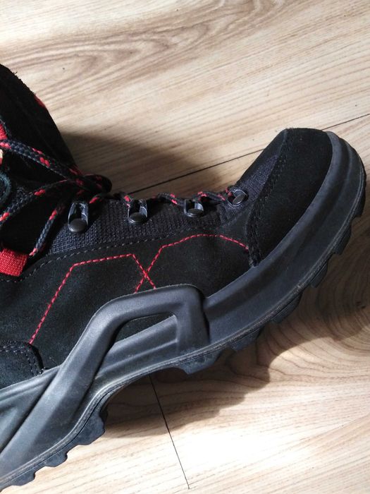 LOWA. Markowe buty.