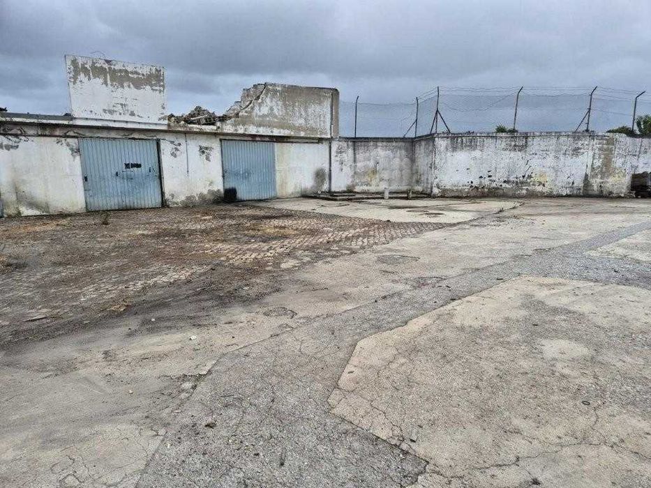 Armazém industrial Constantim Vila Real Novidade!!!