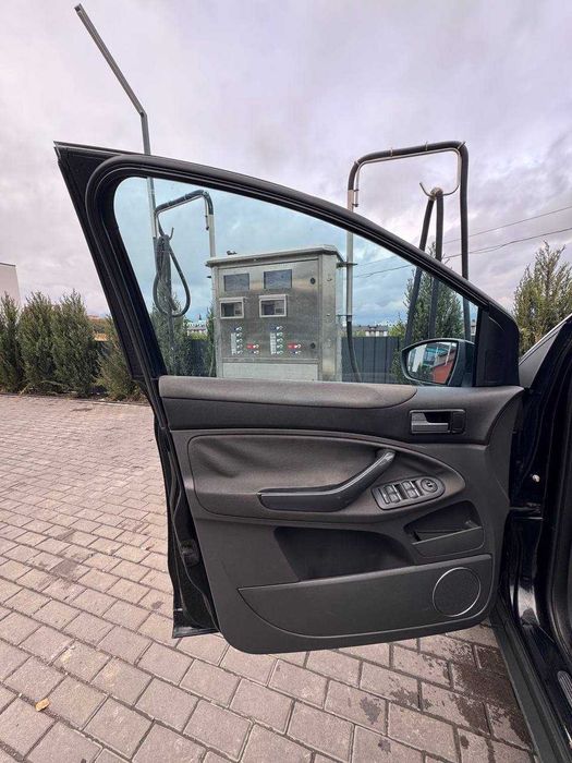 Ford Kuga 2008•Повний привід•Панорама•Шкіра