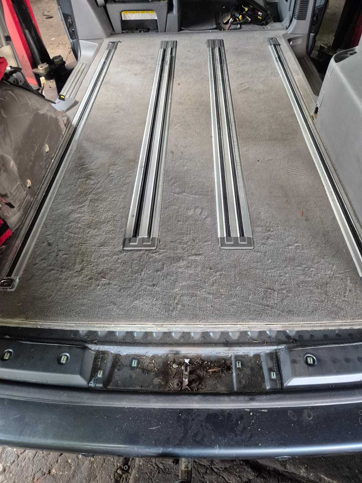 Podłoga z szynami VW T5 Multivan