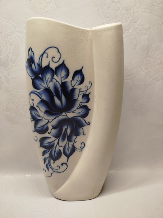 Шикарная расписная ваза