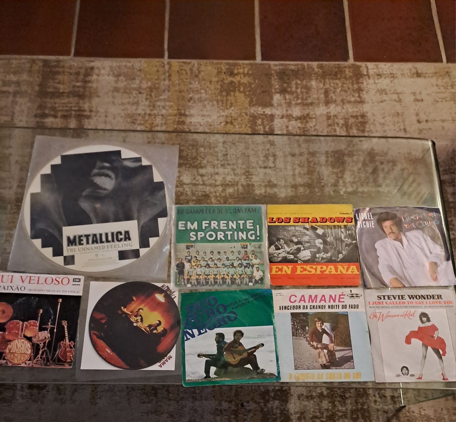 Discos  LPs e singles ( milhares)