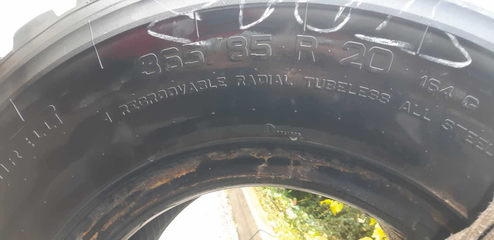 Opona opony Pirelli 365/85/20 Terenowa ciężarowa 2020r Para R20