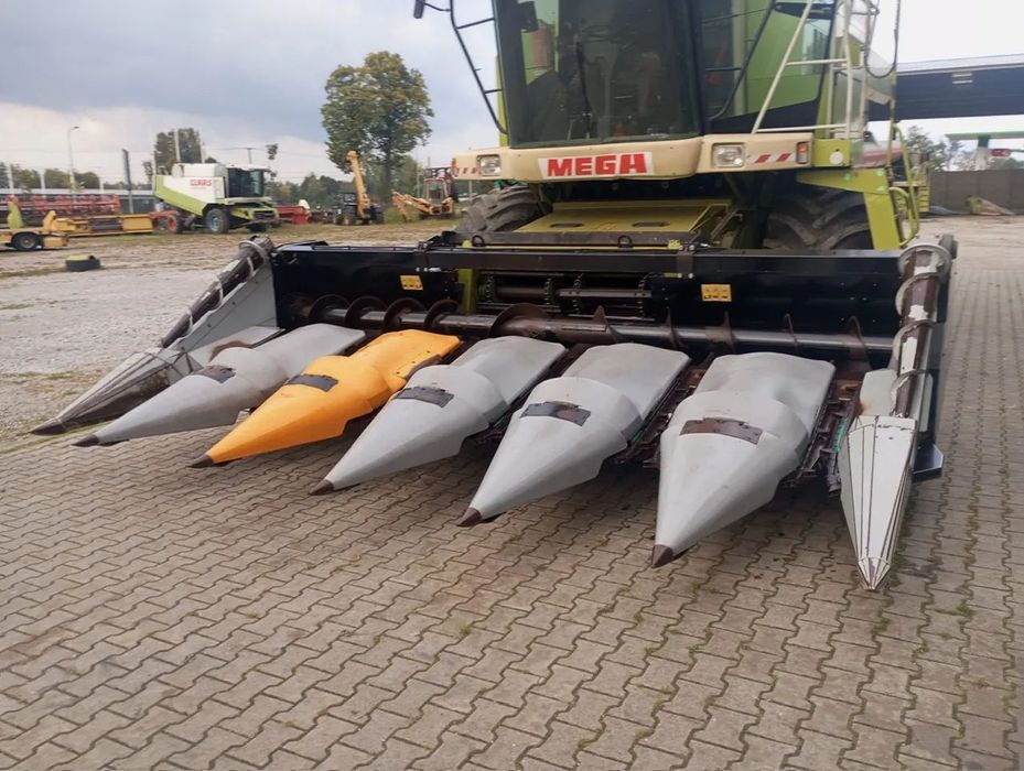 Claas GRECAV  przystawka do kukurydzy na ziarno heder GRECAV 6 rzędów Claas