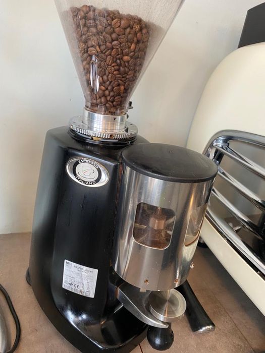 Ekspres Astoria Gloria SAE1 i młynek Mazzer Super Jolly