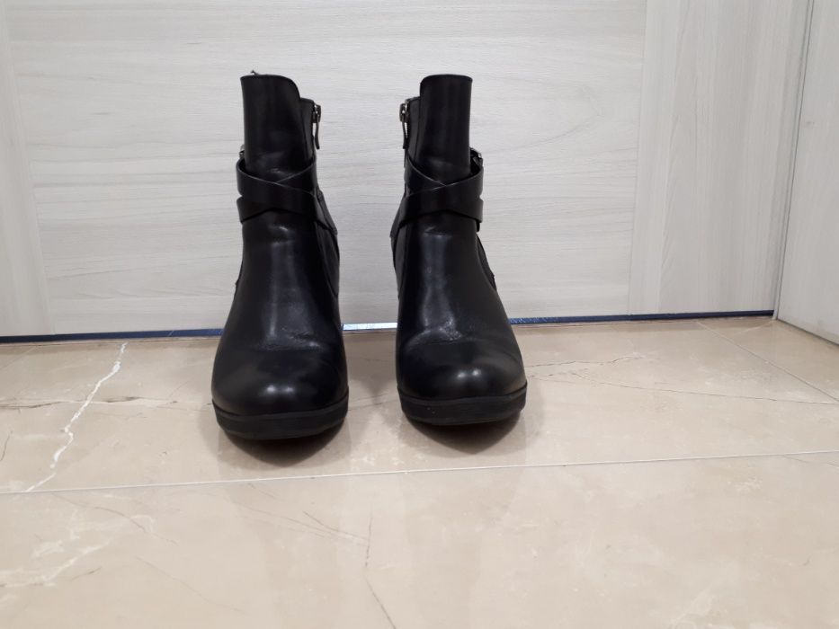 skórzane czarne buty na obcasie jesień zima skóra botki rozmiar 38
