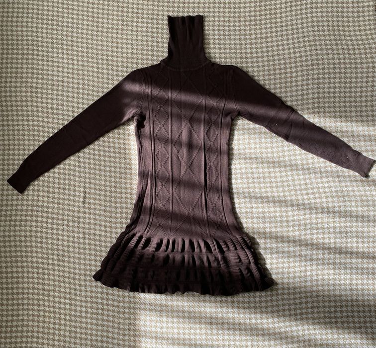 Тепле в’язане плаття-светр, шоколадного кольору з високим горлом