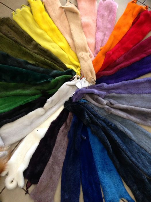 Покраска шуб, воротников шапок, меха