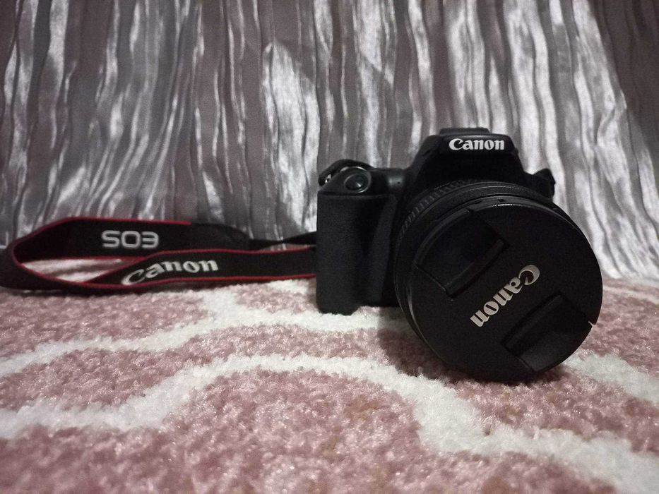 Canon EOS 250d como nova