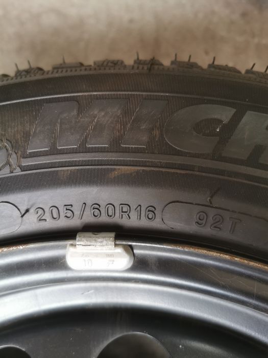 Komplet kół 205/60R16 Michelin 4x108 FORD TPMS