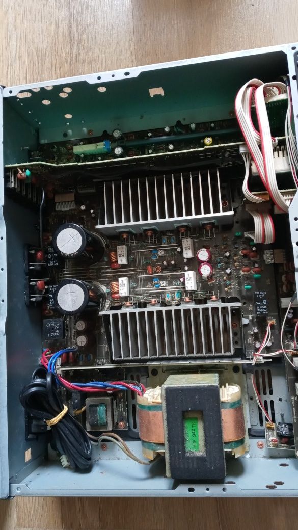Wzmacniacz Yamaha AX-570 Uszkodzony!