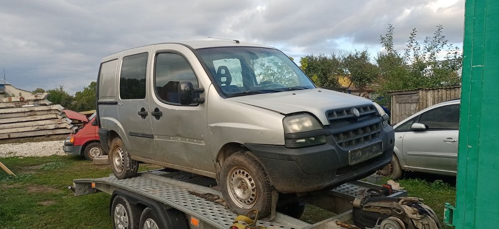 Продаю fiat doblo по запчастинах 2002 року