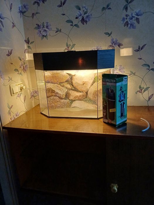 Срочно продам аквариум