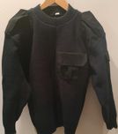 sweter granatowy Policja z pagonami.