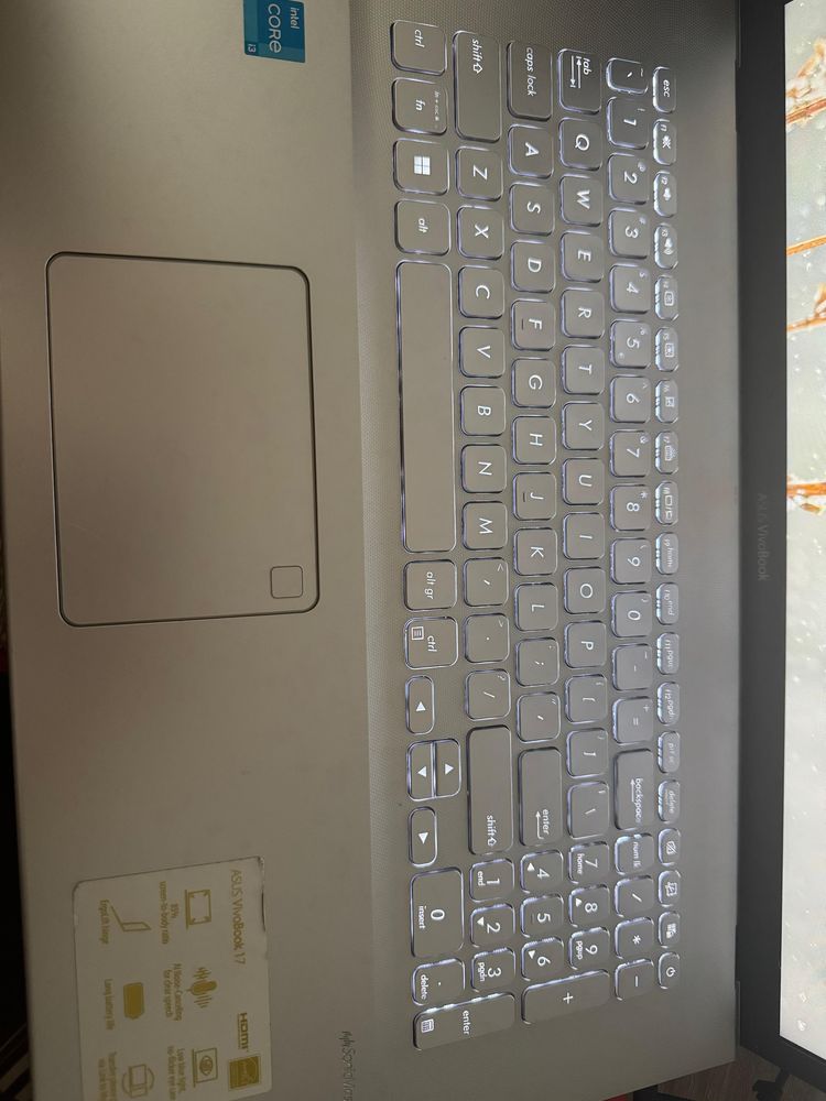 Laprtop Asus Vivobook 17